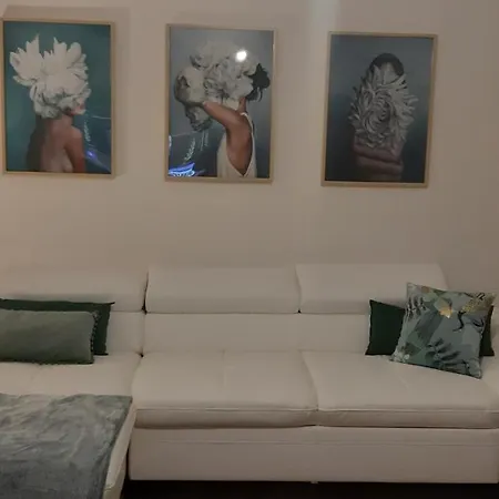 La Parada De La Estacion Con Parking *