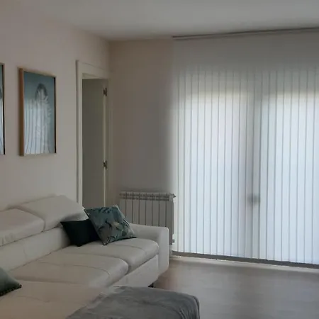 La Parada De La Estacion Con Parking Zaragoza