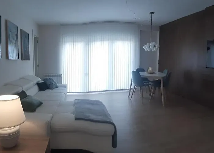 La Parada De La Estacion Con Parking Apartman *