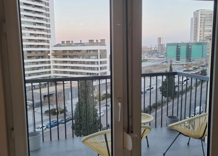 La Parada De La Estacion Con Parking *