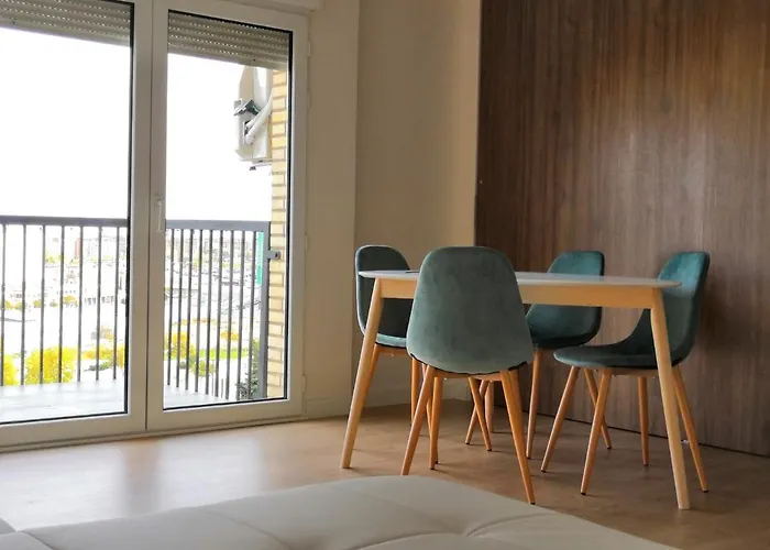 La Parada De La Estacion Con Parking Apartman