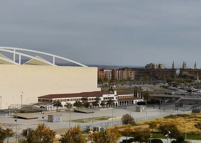 La Parada De La Estacion Con Parking *